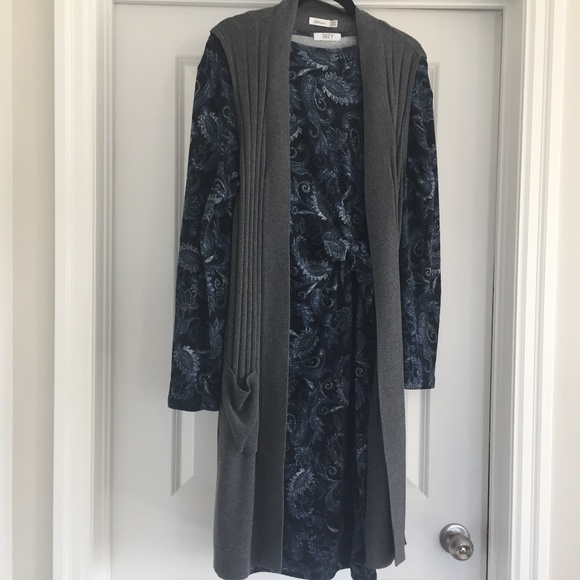 Dress with sweater vest Suzy shier and reitmans both extra large 15.00 - Picture 4 of 5